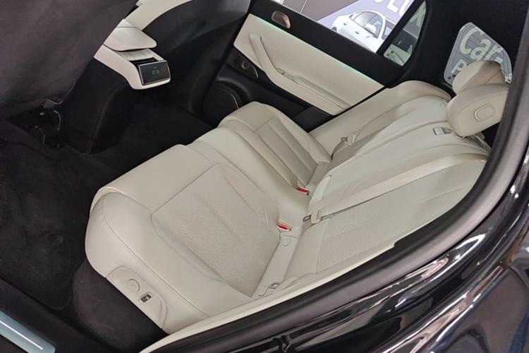 Used Nio ES7 2022 75 kWh Left Rear Seat