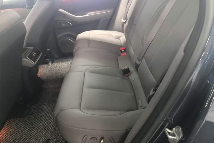 Used Nio ES7 2022 75 kWh Left Rear Seat