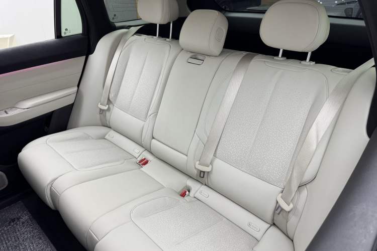 Used Nio ES7 2022 75 kWh Left Rear Seat