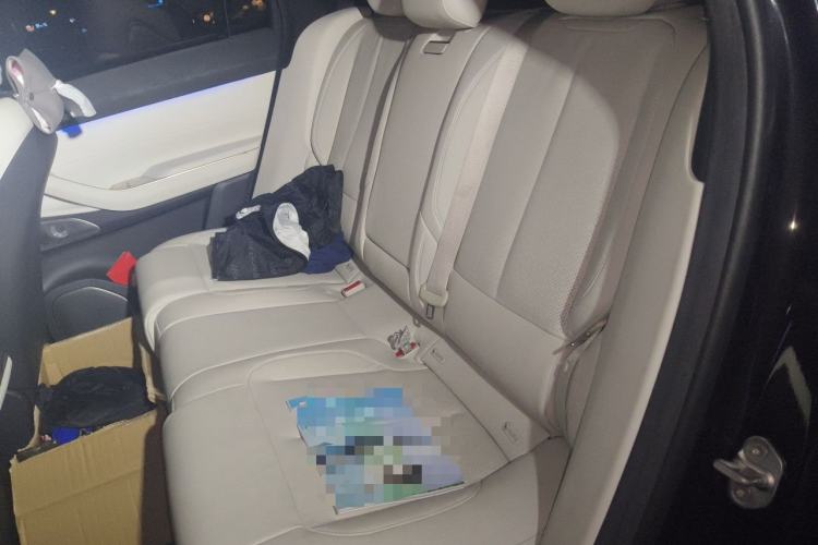 Used Nio ES7 2022 75 kWh Left Rear Seat
