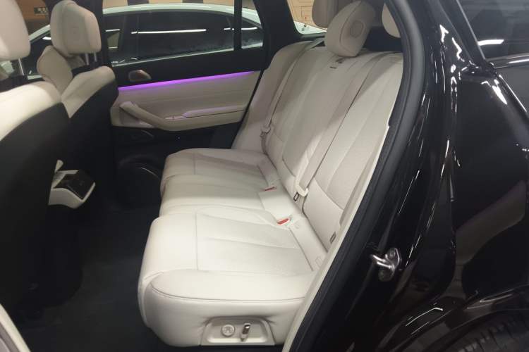 Used Nio ES7 2022 75 kWh Left Rear Seat