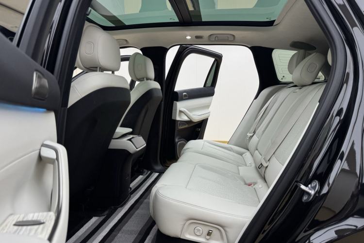 Used Nio ES7 2022 75 kWh Left Rear Seat