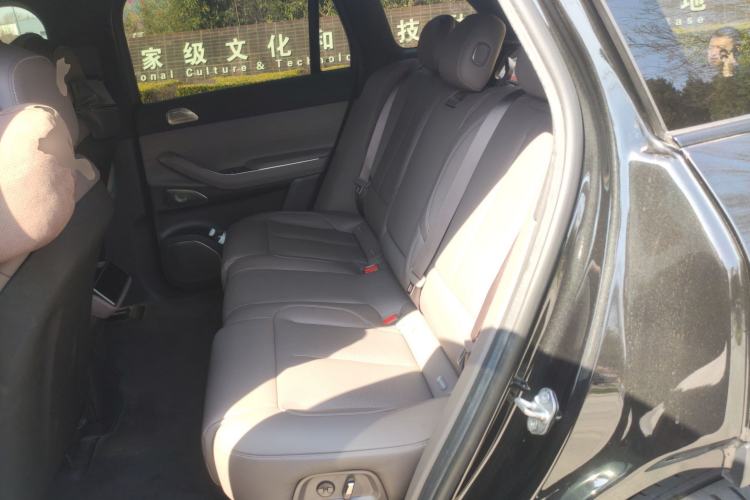 Used Nio ES7 2022 75 kWh Left Rear Seat