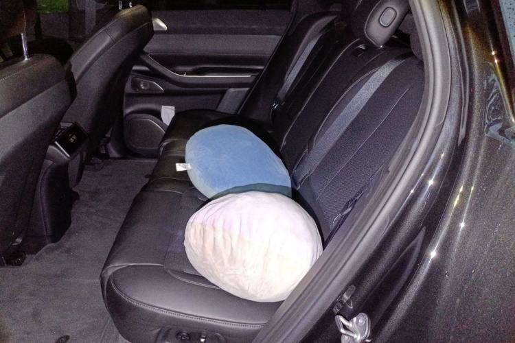 Used Nio ES7 2022 100 kWh Left Rear Seat