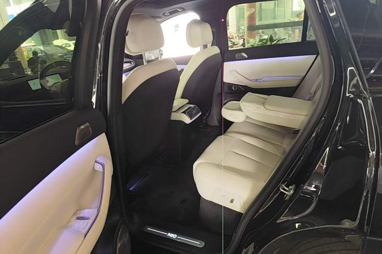 Used Nio ES7 2022 75 kWh Left Rear Seat