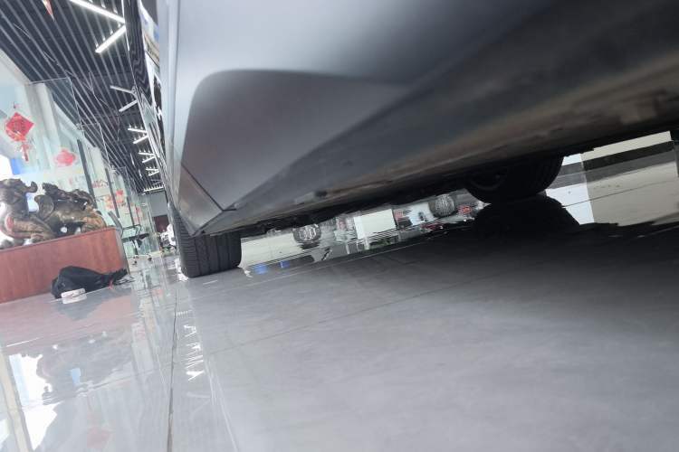 Used Nio ES7 2022 100kWh First Edition Left Side Sill