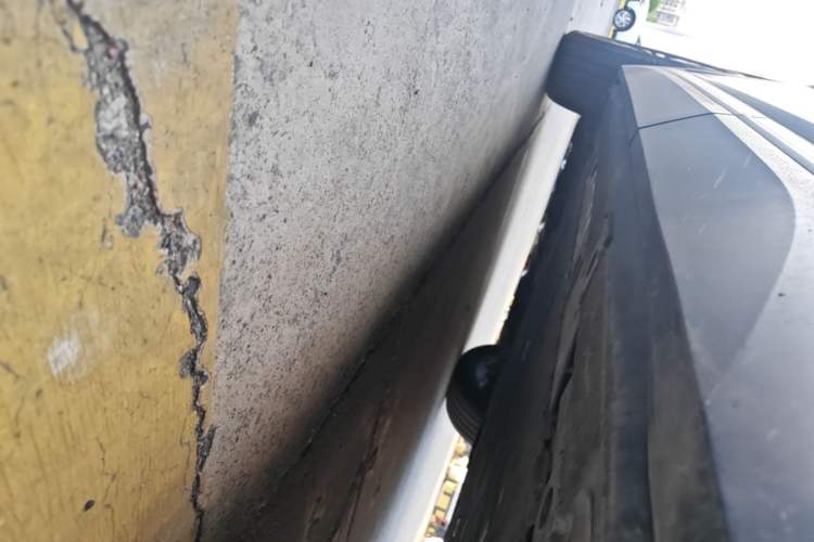 Used Nio ES7 2022 100 kWh Left Side Sill