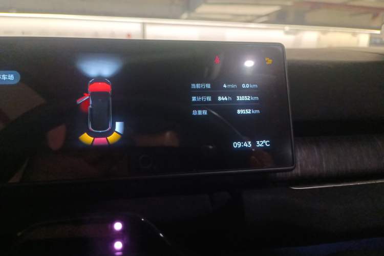Used Nio ES7 2022 75 kWh Odometer Close Up