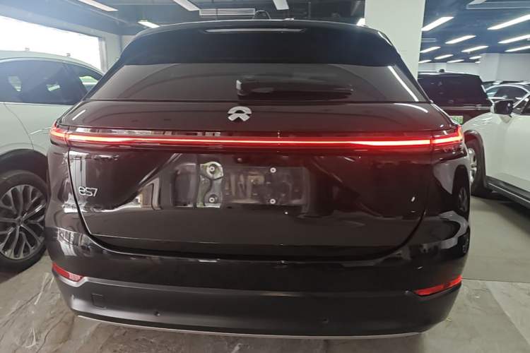 Used Nio ES7 2022 100 kWh Rear
