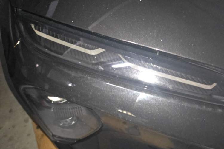 Used Nio ES7 2022 75 kWh Right Front Headlight