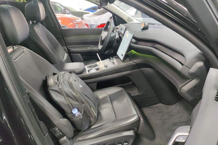 Used Nio ES7 2022 75 kWh Right Front Seat