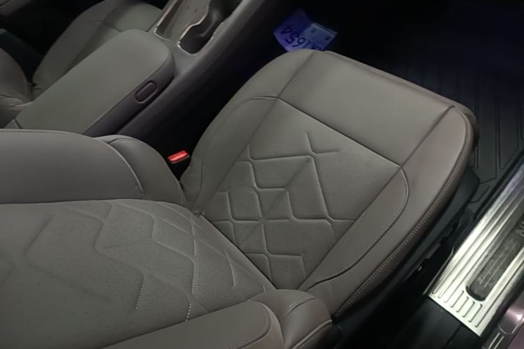 Used Nio ES7 2022 100kWh First Edition Right Front Seat