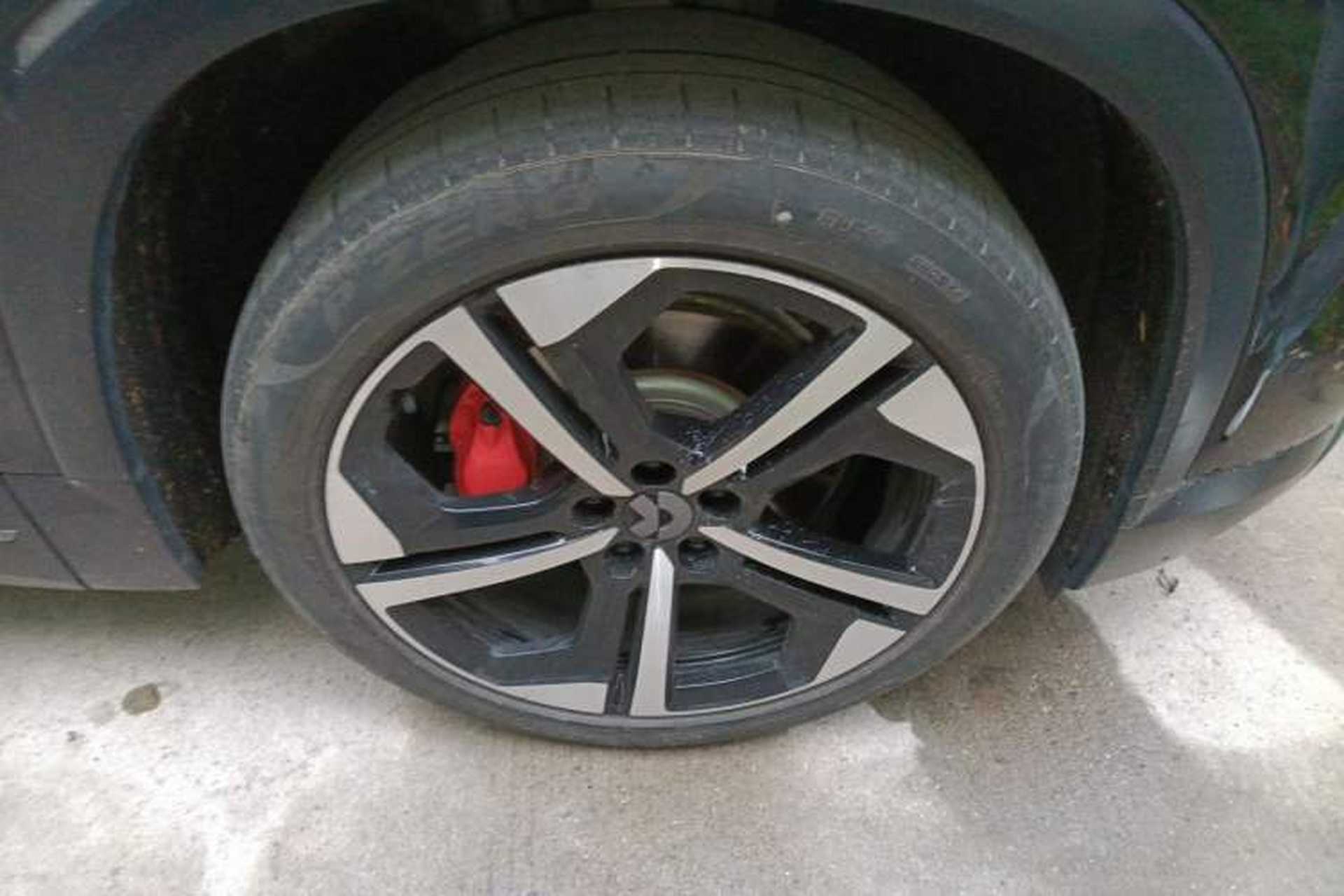 Used Nio ES7 2022 100kWh First Edition Right Front Wheel Hub