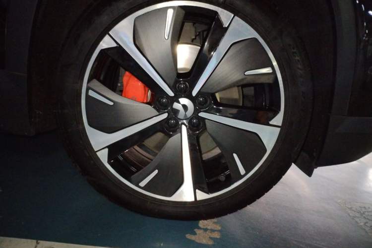 Used Nio ES7 2022 100kWh First Edition Right Front Wheel Hub