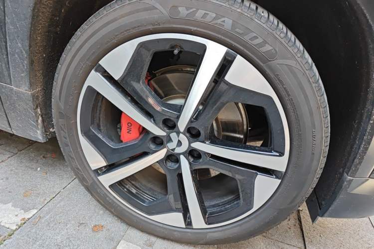 Used Nio ES7 2022 100kWh First Edition Right Front Wheel Hub