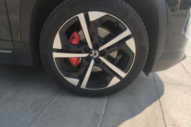 Used Nio ES7 2022 75 kWh Right Front Wheel Hub