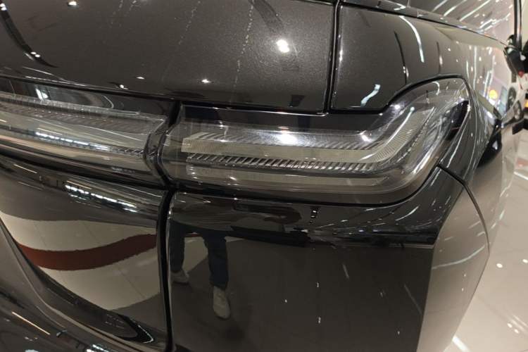 Used Nio ES7 2022 100kWh First Edition Right Rear Taillight