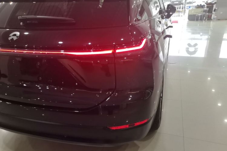 Used Nio ES7 2022 75 kWh Right Rear Taillight