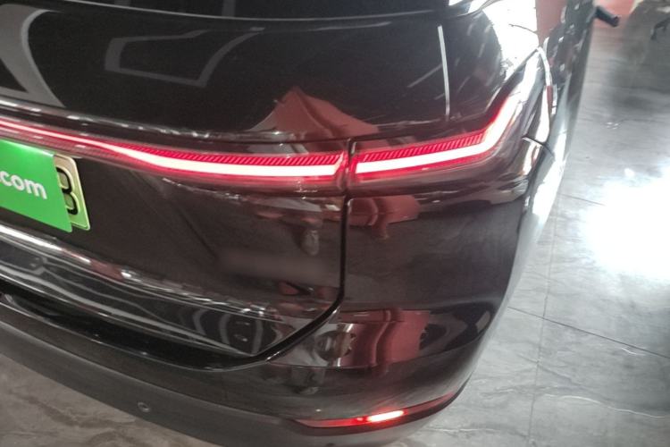 Used Nio ES7 2022 75 kWh Right Rear Taillight