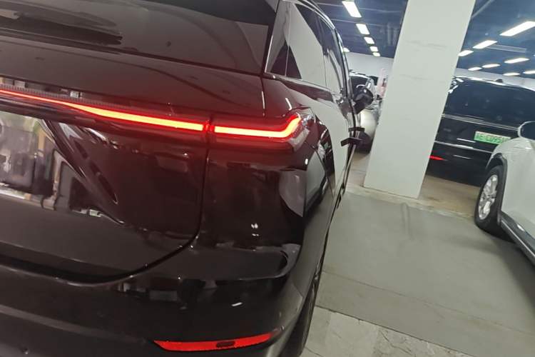 Used Nio ES7 2022 100 kWh Right Rear Taillight