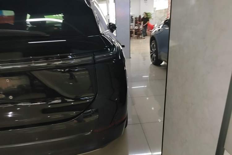 Used Nio ES7 2022 75 kWh Right Rear Taillight