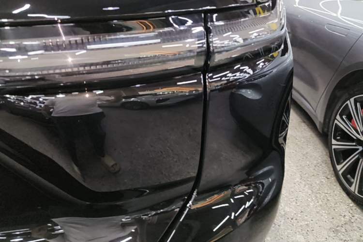 Used Nio ES7 2022 75 kWh Right Rear Taillight