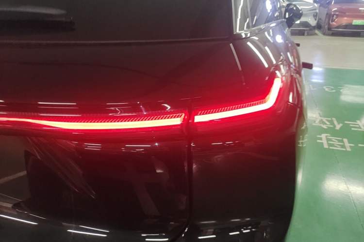 Used Nio ES7 2022 75 kWh Right Rear Taillight