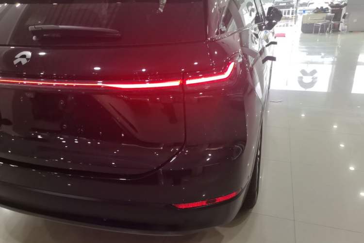 Used Nio ES7 2022 75 kWh Right Rear Taillight