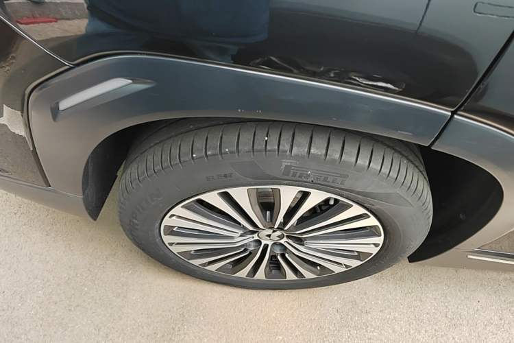 Used Nio ES7 2022 75 kWh Right Rear Wheel Hub