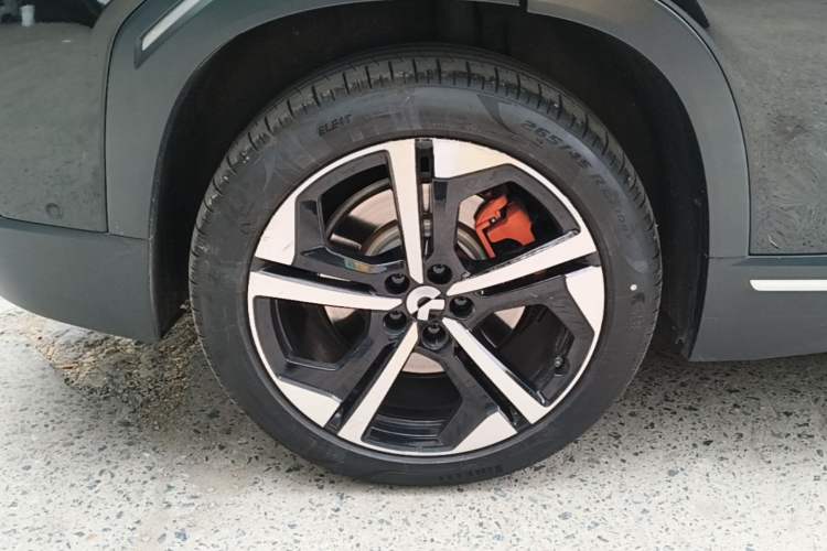 Used Nio ES7 2022 100kWh First Edition Right Rear Wheel Hub