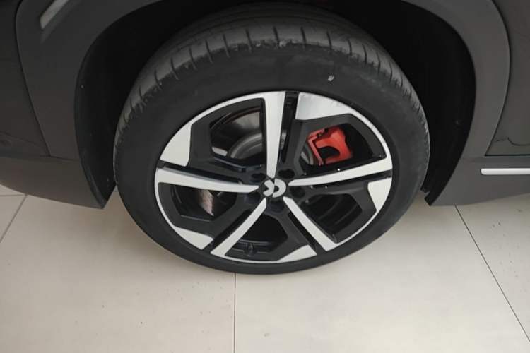 Used Nio ES7 2022 100kWh First Edition Right Rear Wheel Hub