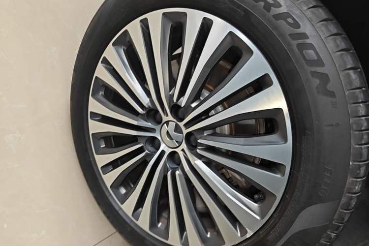 Used Nio ES7 2022 100 kWh Right Rear Wheel Hub