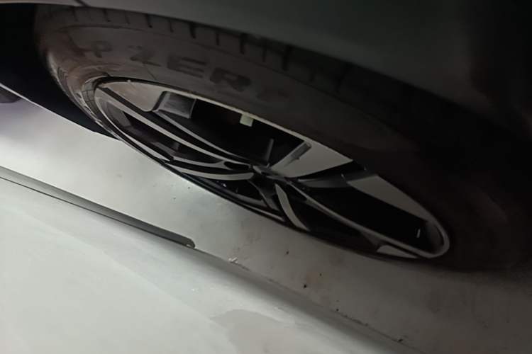 Used Nio ES7 2022 100kWh First Edition Right Rear Wheel Hub