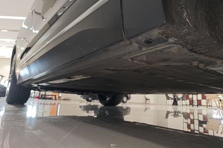 Used Nio ES7 2022 100kWh First Edition Right Side Sill