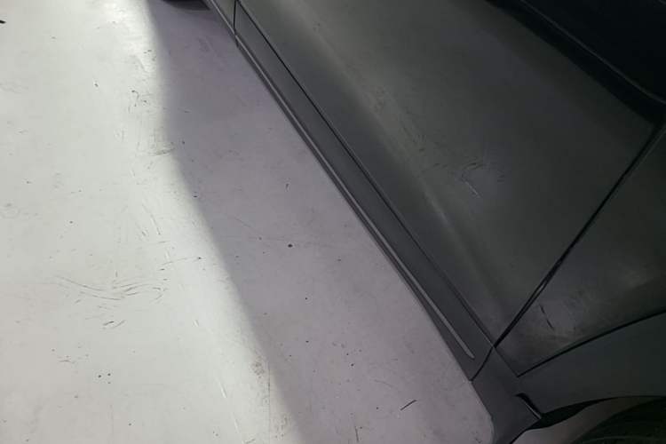 Used Nio ES7 2022 100kWh First Edition Right Side Sill