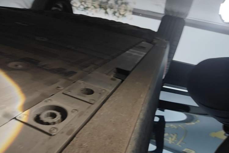 Used Nio ES7 2022 100kWh First Edition Right Side Sill