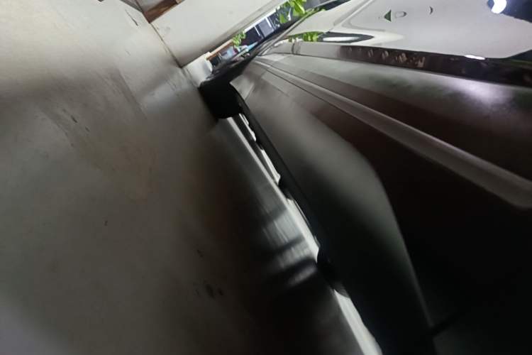 Used Nio ES7 2022 100kWh First Edition Right Side Sill