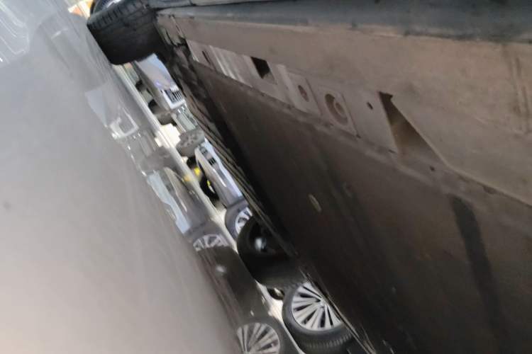 Used Nio ES7 2022 100kWh First Edition Right Side Sill