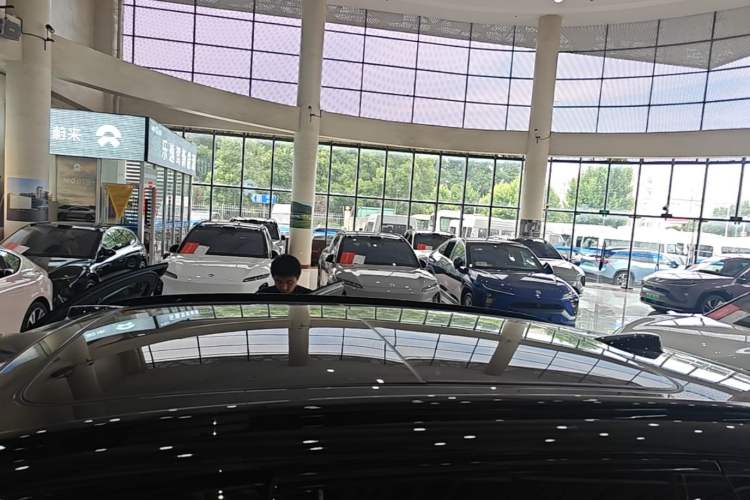 Used Nio ES7 2022 100kWh First Edition Roof