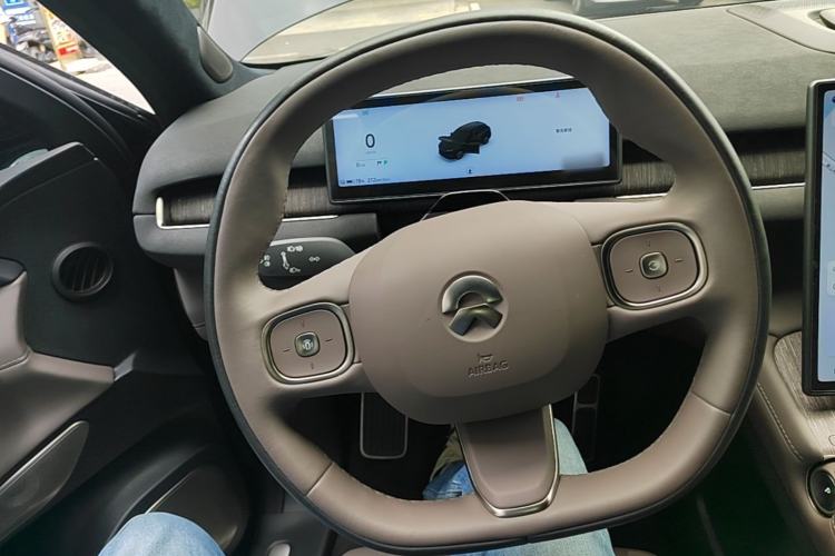 Used Nio ES7 2022 75 kWh Steering Wheel