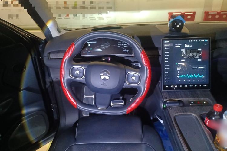 Used Nio ES7 2022 75 kWh Steering Wheel