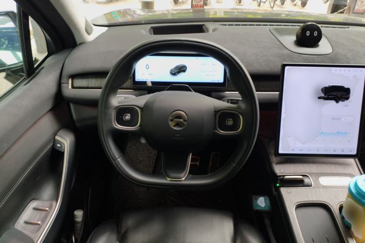 Used Nio ES7 2022 75 kWh Steering Wheel