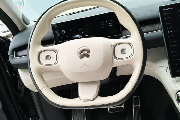 Used Nio ES7 2022 100kWh First Edition Steering Wheel