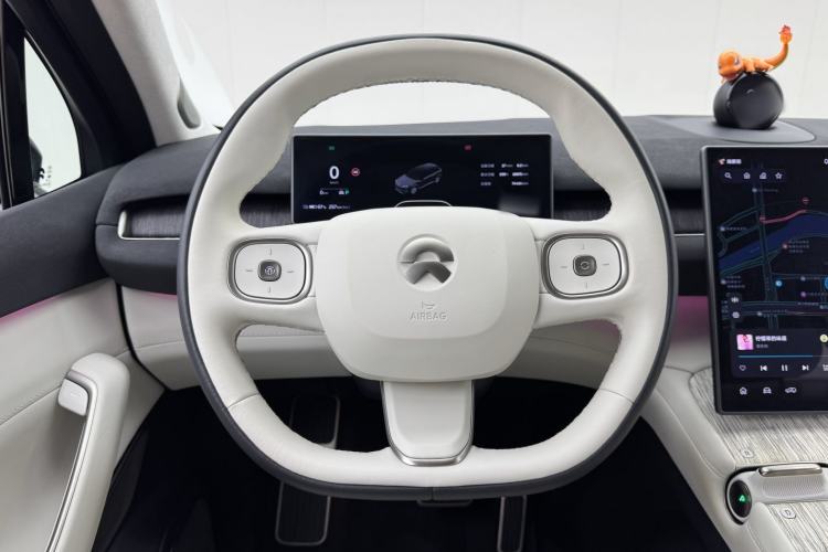 Used Nio ES7 2022 75 kWh Steering Wheel