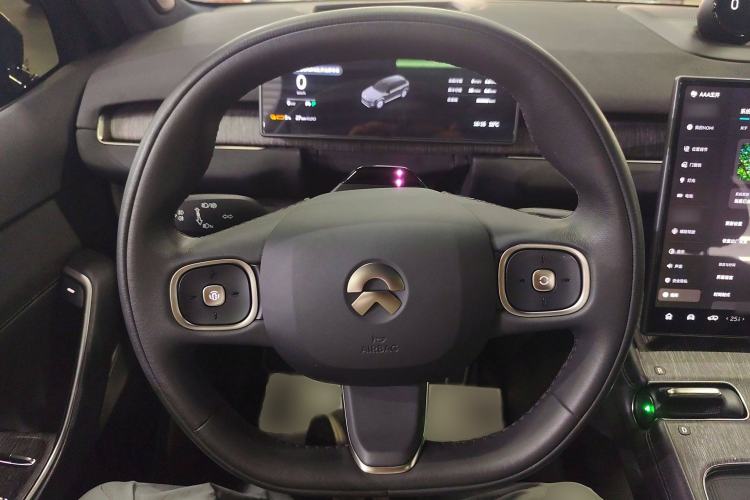 Used Nio ES7 2022 75 kWh Steering Wheel