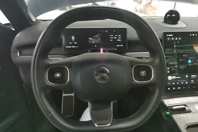 Used Nio ES7 2022 75 kWh Steering Wheel