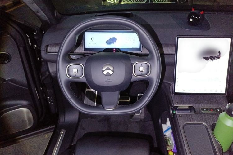 Used Nio ES7 2022 100 kWh Steering Wheel