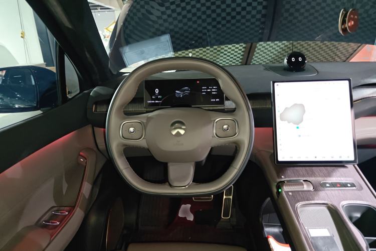 Used Nio ES7 2022 75 kWh Steering Wheel