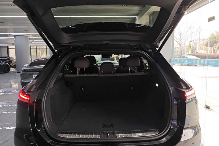 Used Nio ES7 2022 75 kWh Trunk
