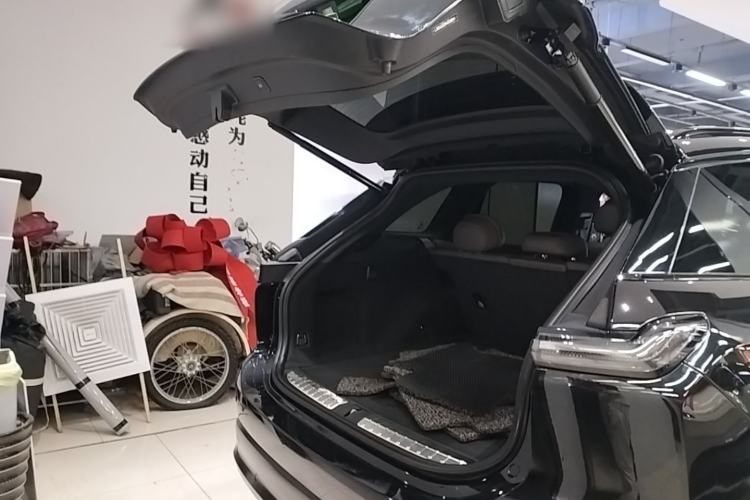 Used Nio ES7 2022 75 kWh Trunk